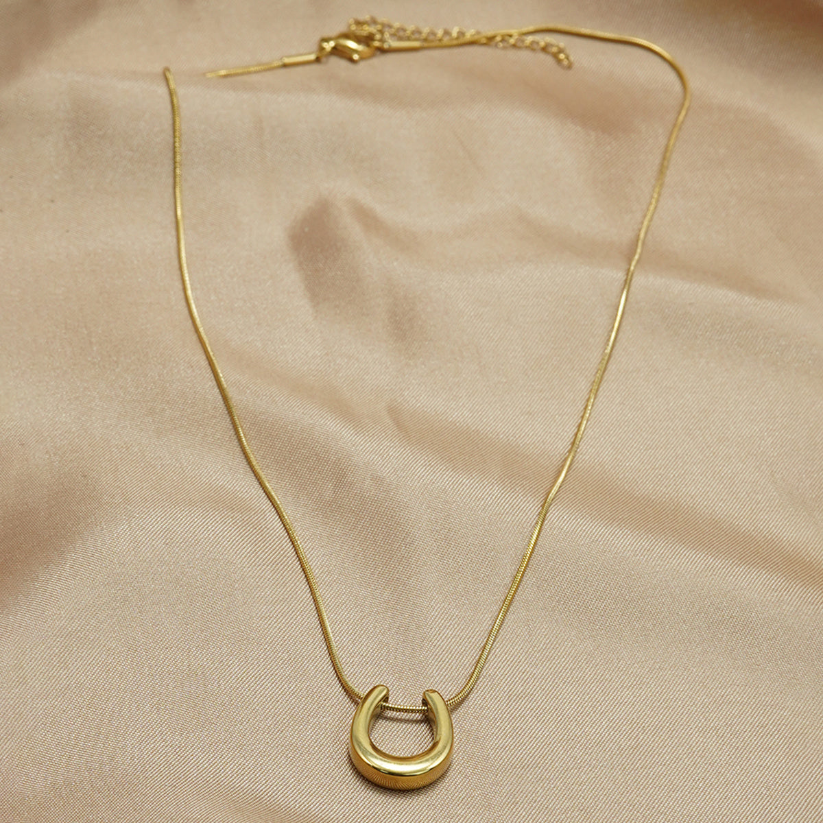 Lxalry 18K Gold Plated Stainless Steel Necklace  Modern Minimalist Hypoallergenic Jewelry Tarnish Free Skin Safe Gift For Women Wife Mom  Everyday  Special Occasion Luxury